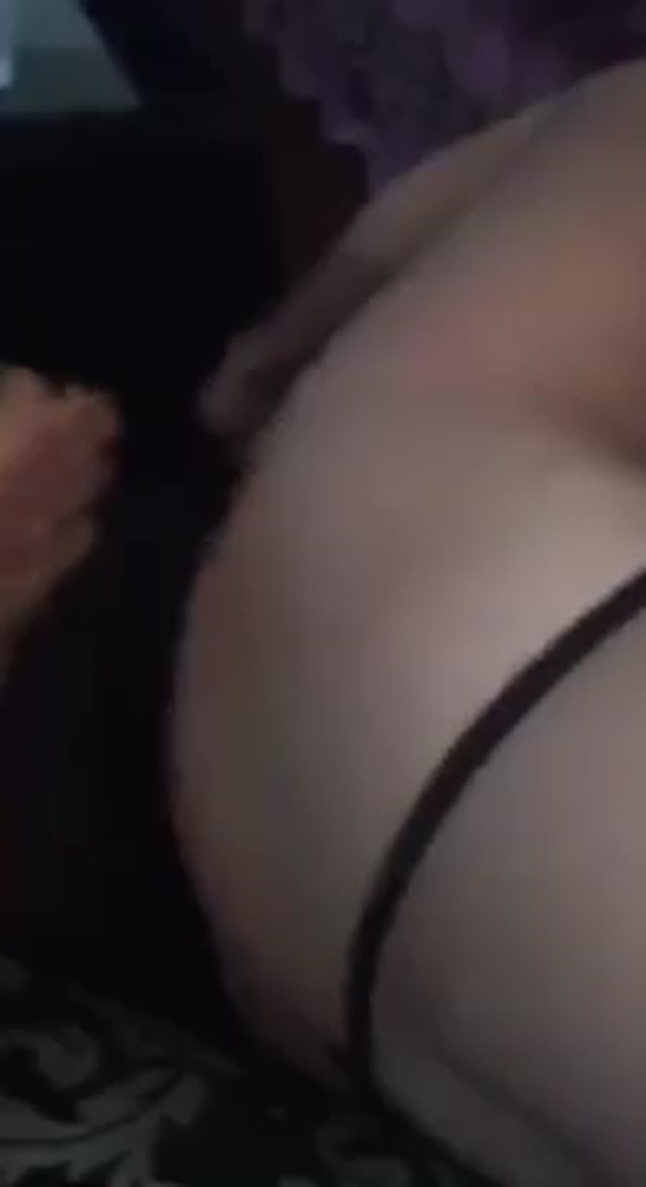 Kız arkadaşının seksi götüyle oynadı ifşa — Türk İfşa